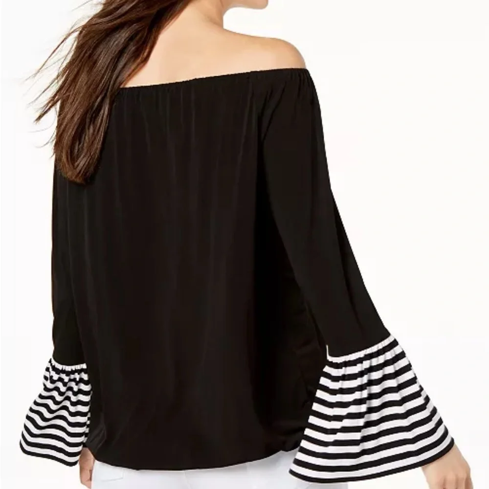 Michael Kors chic off